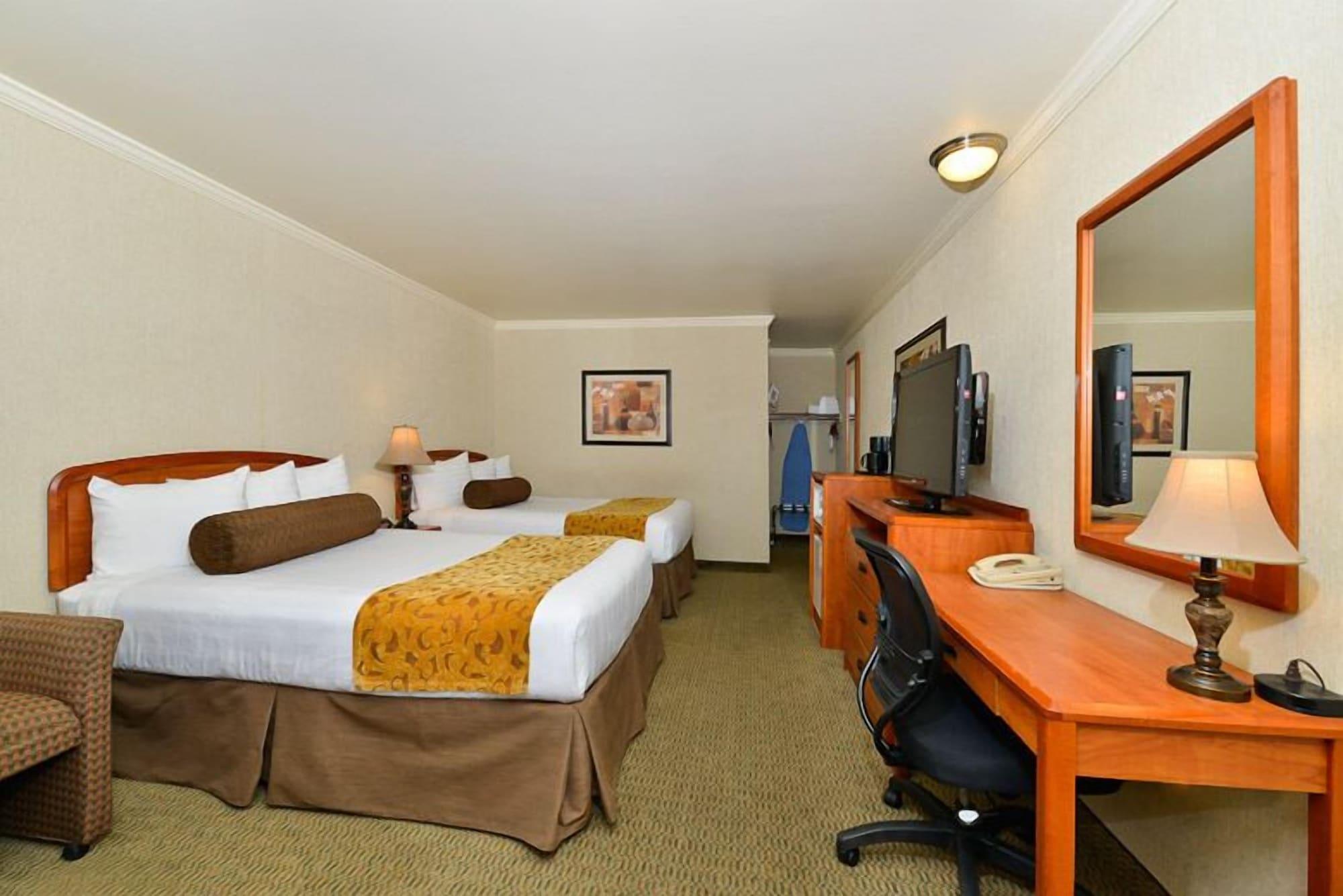 เบสต์ เวสเทิร์น ฮอลิเดย์ โฮเต็ล Hotel คูสเบย์ ภายนอก รูปภาพ