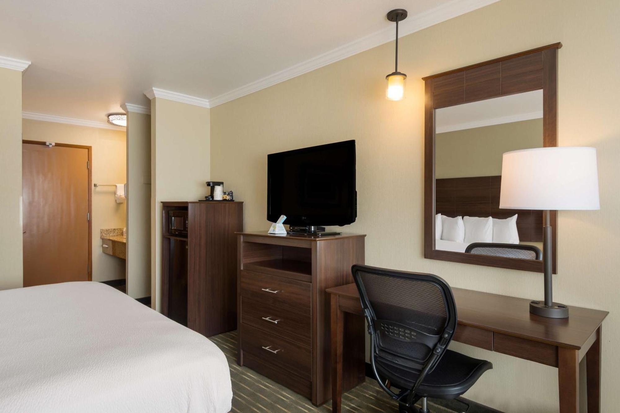 เบสต์ เวสเทิร์น ฮอลิเดย์ โฮเต็ล Hotel คูสเบย์ ภายนอก รูปภาพ