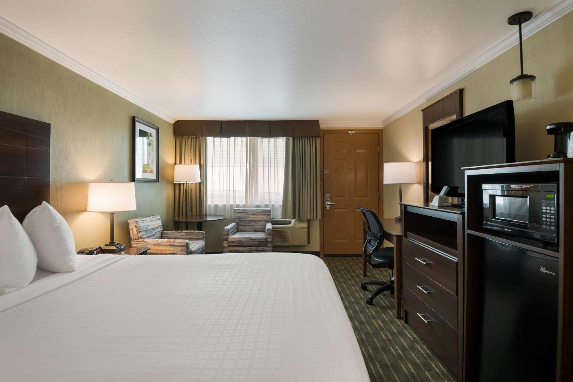 เบสต์ เวสเทิร์น ฮอลิเดย์ โฮเต็ล Hotel คูสเบย์ ภายนอก รูปภาพ